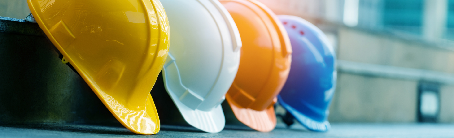 construction-worker-helmet-immigration-attorney-employment-attorney-illinois-how-to-grow-a-construction-business